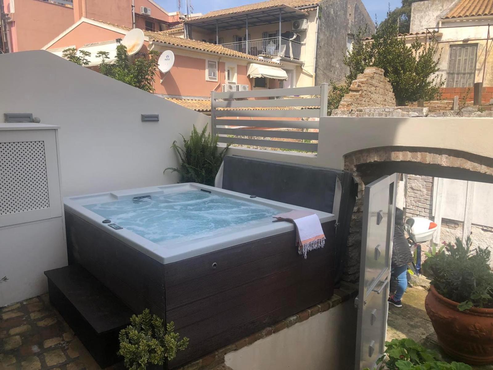 Anemomilos Jacuzzi Suite Corfu  Luaran gambar