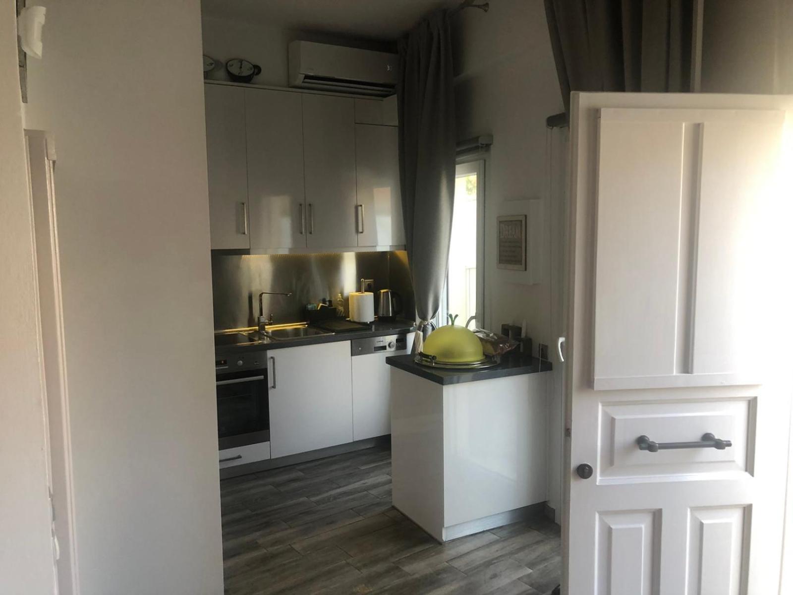 Anemomilos Jacuzzi Suite Corfu  Luaran gambar