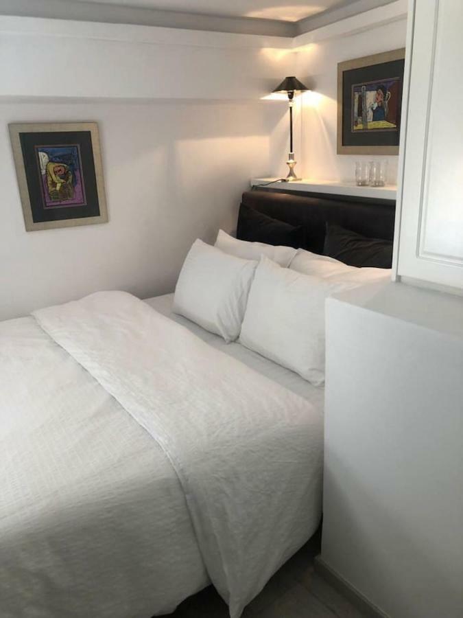 Anemomilos Jacuzzi Suite Corfu  Luaran gambar