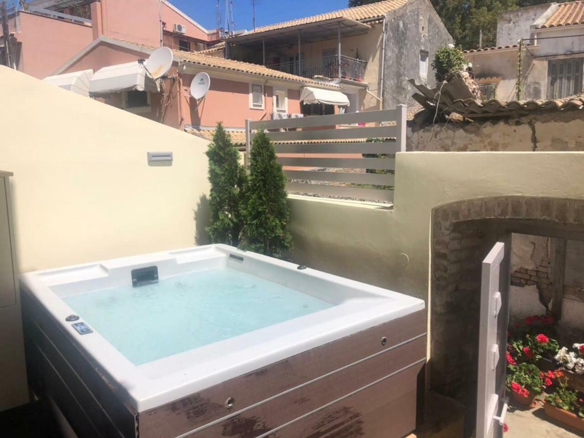 Anemomilos Jacuzzi Suite Corfu  Luaran gambar