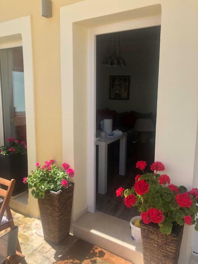 Anemomilos Jacuzzi Suite Corfu  Luaran gambar